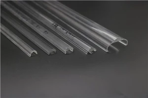 Tubo di plastica trasparente
